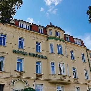 verificați disponibilitatea